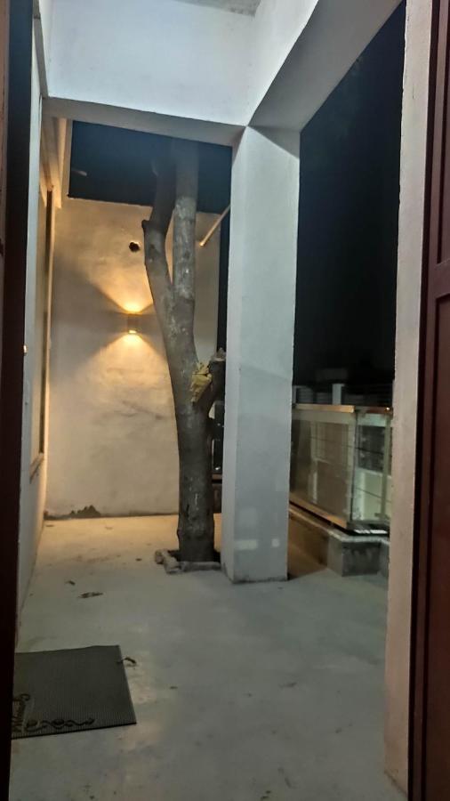 Ira Homestay Mathura - Divine Spiritual Stay Exterior foto